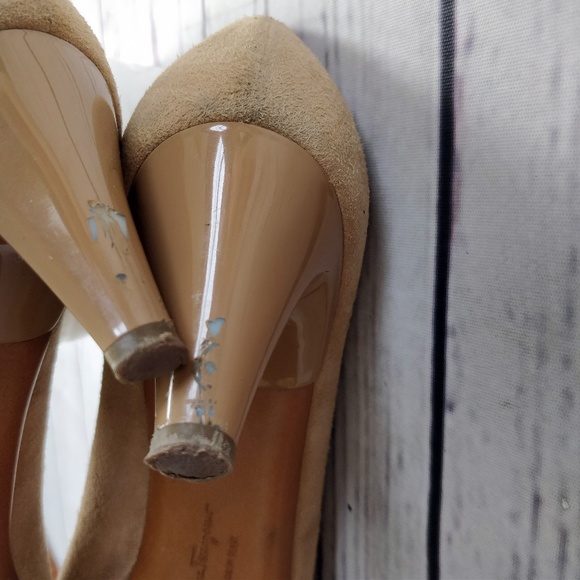 SALVATORE FERRAGAMO Beige Suede Patent Pumps, 8.5B - Picture 6 of 7